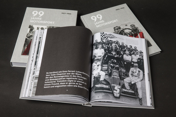 Bild Colin Chapman war neidisch auf Enzo Ferrari, eigentlich unbegründeterweise - Werk "99 Jahre Rennsport" (3 Bücher)