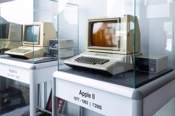 Computertechnologie der späten Siebzigerjahre - Apple II - Enter Technikwelt Solothurn