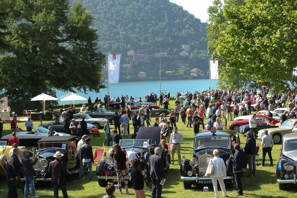 Image: Concorso d'Eleganza Villa d'Este 2015 - The park of Villa Erba 30 minutes after opening to the public