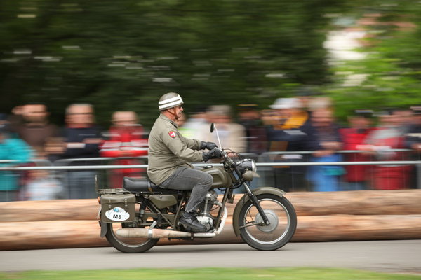 Condor A350 aus dem Jahr 1975 - für viele Jahre im Dienste der Schweizer Armee - Militär-Corso am GP Brugger Schachen 2015