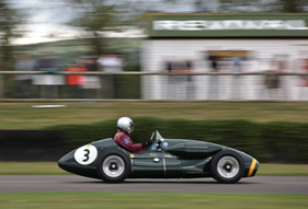 Connaught A-type (1952) - im Rennen um die Richmond Trophy am Goodwood Revival 2013