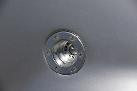 Connaught Type-D GT (2006) - Leichtbau, 73 Liter passen in den Tank