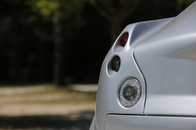 Connaught Type-D GT (2006) - einzeln integrierte Rückleuchten