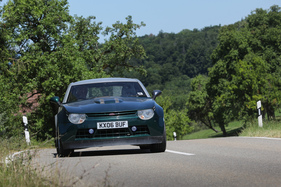 Connaught Type-D GT (2006) - lässt sich sportlich bewegen