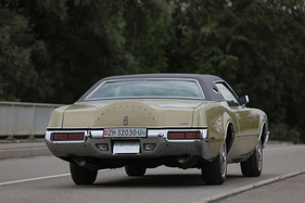 Continental Mark IV (1972) – Die improvisierte Position des Nummernschilds beweist: Für europäische Strassen war der Mark IV nie gedacht