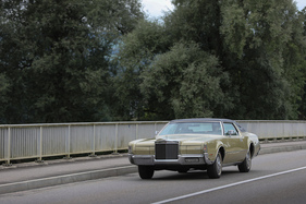 Continental Mark IV (1972) – Sanft gleitet er dahin, völlig geräusch- und erschütterungsfrei