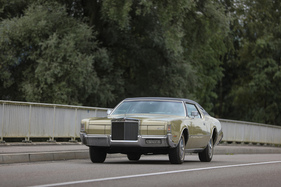 Continental Mark IV (1972) – Schlafwandler: Mit abgedeckten Scheinwerfern wirkte er fast zu vornehm für diese Welt