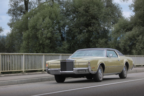 Continental Mark IV (1972) – Unendliche Weiten: der Mark IV beansprucht mehr Strasse als ein Kleinbus bei der halben Passagierkapazität