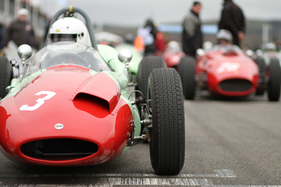Bild Cooper-Climax T51 (1959) - Barry Cannell am Start zum Rennen um die Brooks Trophy