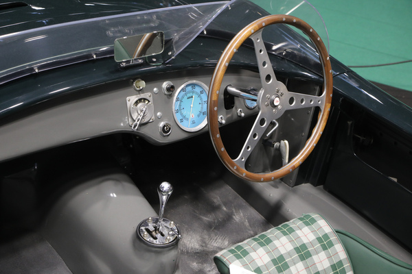 Cooper-Maserati A6GCS (1965) - Blick ins Cockpit - Rétromobile Paris 2024