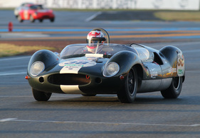 Cooper Monaco (1960) gefahren von Natacha Gachnang und ihrem Vater Georges Gachnang - im Plateau 3 (1957-1961) an der Le Mans Classic 2012