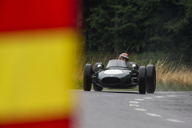 Cooper T 53 F1 (1961) - im Feld 4 (Formel-Rennwagen) an der Bergprüfung Altbüron 2015