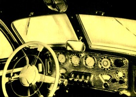 Cord 810 (1936) - reichhaltig bestücktes Armaturenbrett mit ungewöhnlichen Funktionen