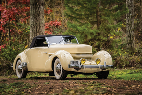 Cord 810 Cabriolet (1936) - als Lot 236 an der Versteigerung von RM in Arizona am 15./16. Januar 2015