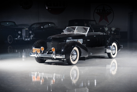 Cord 810 Phaeton (1936) - als Lot 116 an der RM/Sotheby's Amelia Island Versteigerung 2017 angeboten