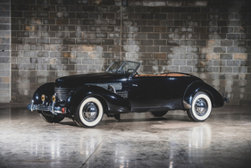 Cord 812 Phaeton (1937) - als Lot 364 verkauft an der RM/Sotheby's Versteigerung der Guyton Collectoin am 5. Mai 2019