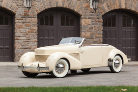 Cord 812 Phaeton (1937) - angeboten als Lot 117 an der RM-Versteigerung vom 16./17. Januar 2014 in Arizona