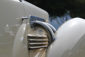 Cord 812 S/C (1937) - am Concorso d'Eleganza Villa d'Este 2012 - Kategorie 'A - Graceful Open-Air Style' Cord 812 S/C (1937) - am Concorso d'Eleganza Villa d'Este 2012 - Kategorie 'A - Graceful Open-Air Style'