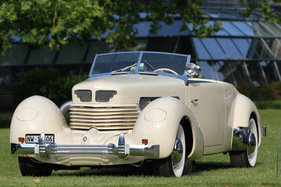Cord 812 S/C (1937) - am Concorso d'Eleganza Villa d'Este 2012 - Kategorie 'A - Graceful Open-Air Style' Cord 812 S/C (1937) - am Concorso d'Eleganza Villa d'Este 2012 - Kategorie 'A - Graceful Open-Air Style'