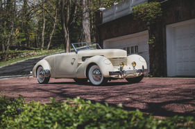 Cord 812 Supercharged Cabriolet (1937) - als Lot 123 an der RM Sotheby’s Monterey Auction 2026