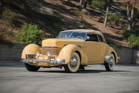 Cord 812 Supercharged Phaeton (1937) - als Lot 124 an der RM/Sotheby's Arizona Versteigerung am 18. Januar 2018
