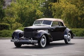 Cord 812 Supercharged Phaeton (1937) - als Lot 164 an der RM/Sotheby's Versteigerung in Monterey am 24./25. August 2018