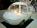 Courrèges Bulle (2002) - 312,5 cm lang, 2- bis 4-sitzig, 96-Volt-Elektromotor, Nickel-Kadmium-Batteriesatz, 110 km:h Spitze, bis 170 km Reichweite zwischen zwei Batterieladungen