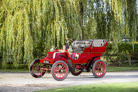 Crestmobile Model D 8.5HP Four-Seater Rear-Entrance Tonneau (1904) - als Lot 221 an der Bonhams “The Golden Age of Motoring” Versteigerung am 30. Oktober 2020
