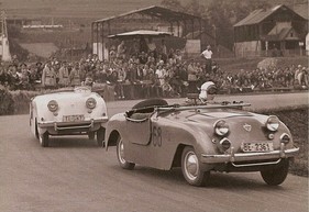 Crosley Hot Shot (1950) - im Renneinsatz