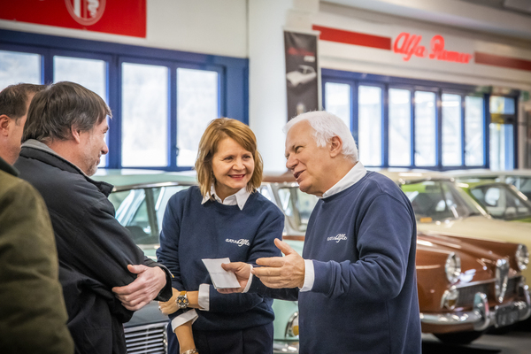 CulturAlfa 2025: Von links nach rechts Zgbinew Maurer (ehemaliger Alfa-Romeo-Designer), Elisabetta Cozzi, Axel Marx