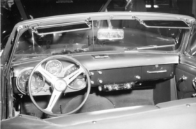 Cunningham Vignale (1953) - das schön gearbeitete Interieur - am Automobilsalon in Genf 1953