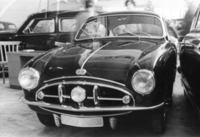 D.B. Panhard 850 Coupé (1952) - von Pietro Frua rundlich gestaltetes Coupé, ausgestellt in Turin 1952