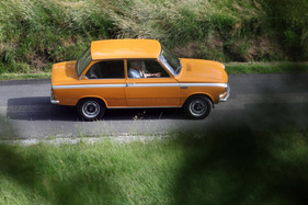 DAF 55 Marathon (1971) - Im Sommer wird der DAF 55 Marathon von seinem Besitzer regelmässig gefahren DAF 55 Marathon (1971) - Im Sommer wird der DAF 55 Marathon von seinem Besitzer regelmässig gefahren