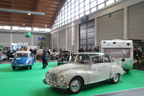 DKW 1000 S Deluxe Coupé (1963) - 50 PS stark, offenbar genug für einen Wohnwagen - Motorworld Classics Bodensee 2019