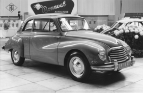DKW (1955) - Internationale Automobilausstellung (IAA) in Frankfurt 1955 - Der neue DKW mit leichterem Kühlergrill