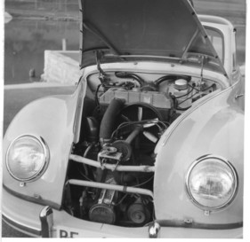 DKW 3=6 (1957) - Blick unter die Motorhaube
