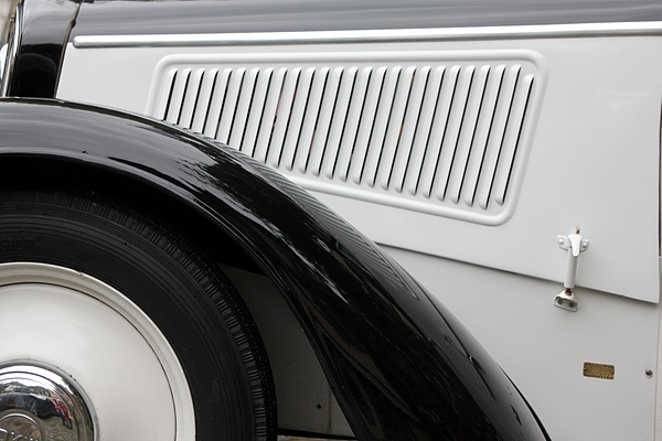 DKW Auto Union (1938) - Oldtimer in Obwalden OiO 2011 - Entlüftung und Scheibenräder