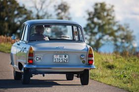 DKW F12 (1964) - In Fahrt von hinten