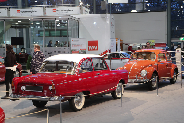 Bild: DKW Junior de Luxe (1963) - mit DM 5300 teurer als der Gegner names VW Käfer, der DM 4600 kostete - Sonderschau "Rivalen" an der Bremen Classic Motorshow 2020