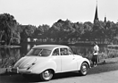 DKW Limousine de Luxe Typ "SM" (1953) - Allsicht-Limousine - idyllisch fotografiert