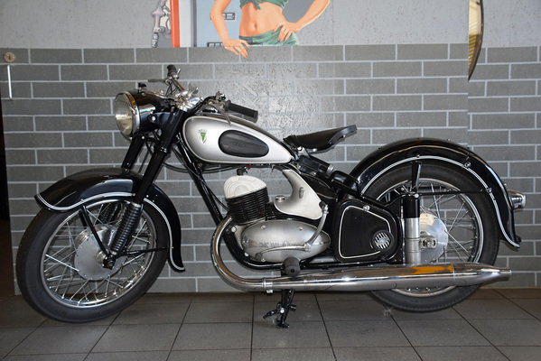 DKW RT 250-2 (1954) - als Lot 26 an der Versteigerung der Oldtimer Galerie Toffen am 14. Oktober 2017