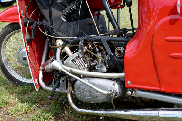 DUO 4 (1972) , im Prnzip eine Schwalbe, an die rechts noch etwas drangeschraubt ist – OMMMA 2023