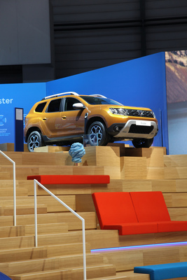 Dacia Duster (2019) - und wie kriegt man ihn von da oben wieder runter? - Genfer Automobilsalon 2019