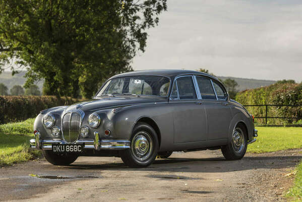 Daimler 2½-Litre V8 Saloon (1965) - als Lot 604 angeboten anlässlich Silverstone Auctions “NEC Classic Motor Show Sale" am 12. November 2022