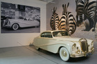 Daimler DK 400 'Golden Zebra' Coupé (1955) - im Louwman Museum in Den Haag