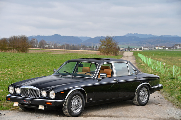 Daimler Double Six (1986) - Lot 184 an der Versteigerung der Oldtimer Galerie Toffen am 23. März 2024