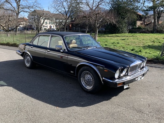 Daimler Double Six (1986) - as lot 76 at the auction of the Oldtimer Gallery in Toffen on March 28, 2020
