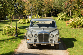 Daimler Limousine DS 420 Vanden Plas (1970) – Die Front stammt vom Daimler 420, der Daimler-Version des Jaguar 420 Daimler Limousine DS 420 Vanden Plas (1970) – Die Front stammt vom Daimler 420, der Daimler-Version des Jaguar 420