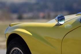 Daimler SP 250 (1960) - Angedeutete Kotflügel auf der Polyster-Haut