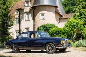 Daimler Sovereign (1969) - Lot 013 at the Artcurial Musée Automobile du Château de Vernon auction 2025